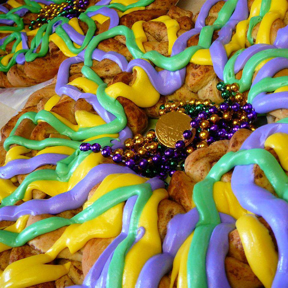 Easy Mardi Gras Cake