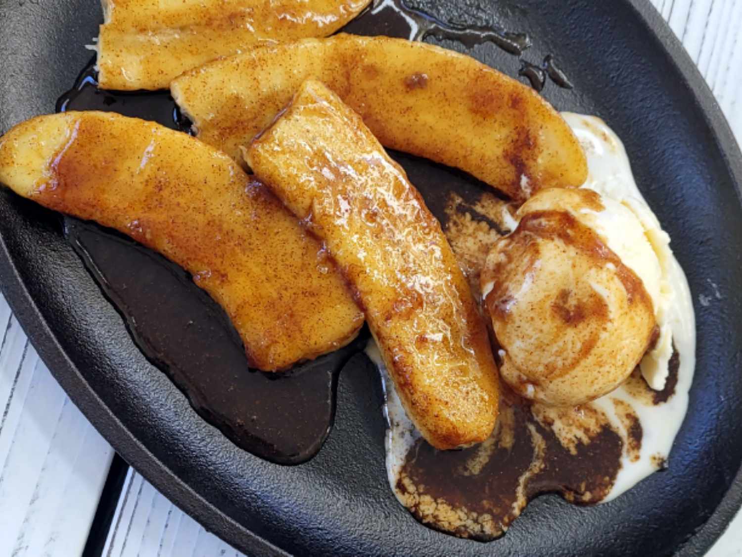 Flambéed Bananas with Ice Cream
