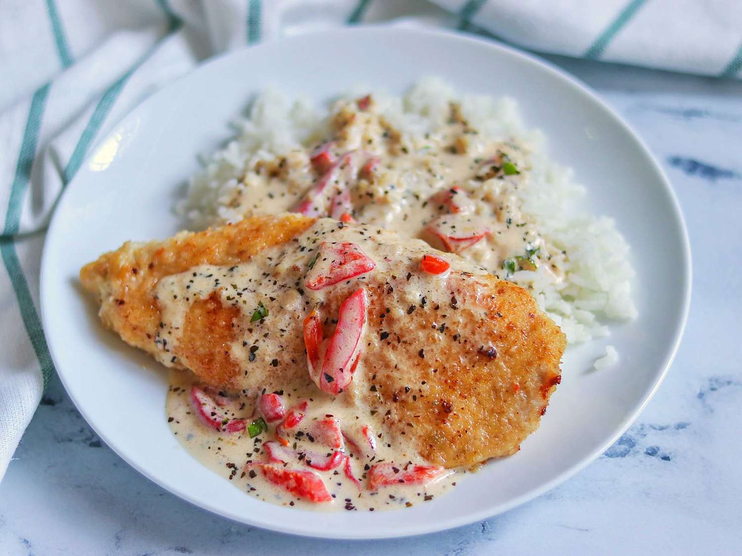 Fried Chicken with Basil Cream Sauce