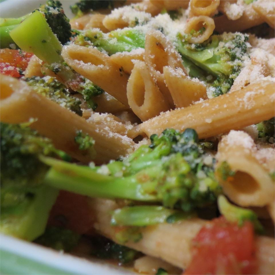 Fusilli with Garlic, Rapini, and Tomato Sauce