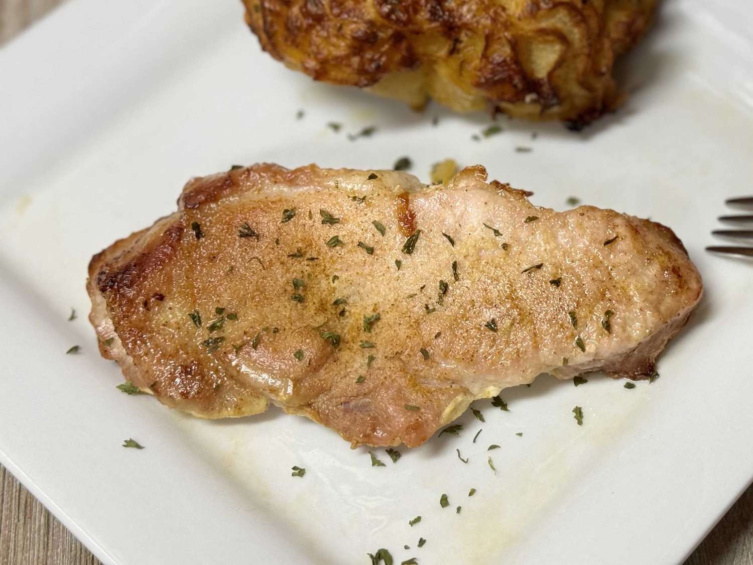 Garlic Baked Pork Chops