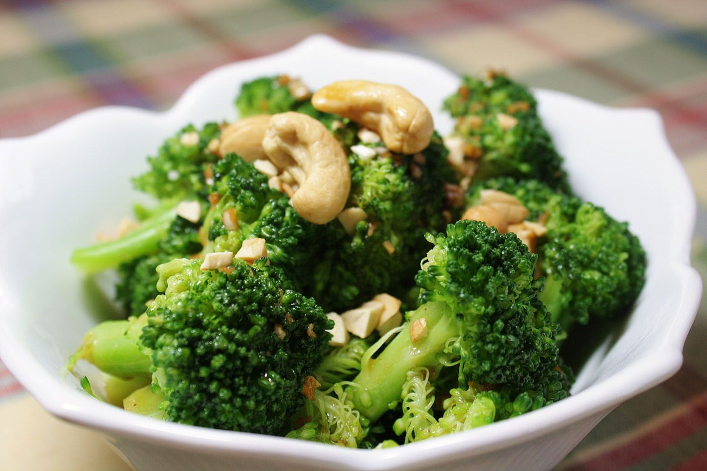 Garlic Butter Broccoli with Cashews