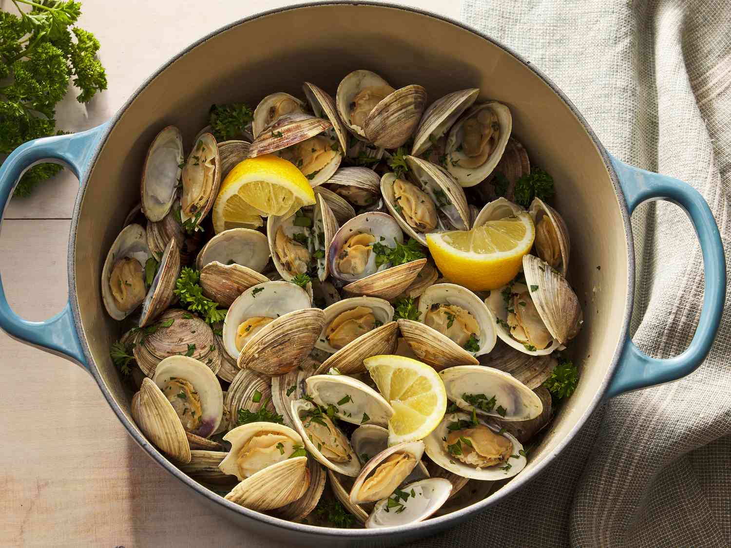Garlic Butter Clams with White Wine
