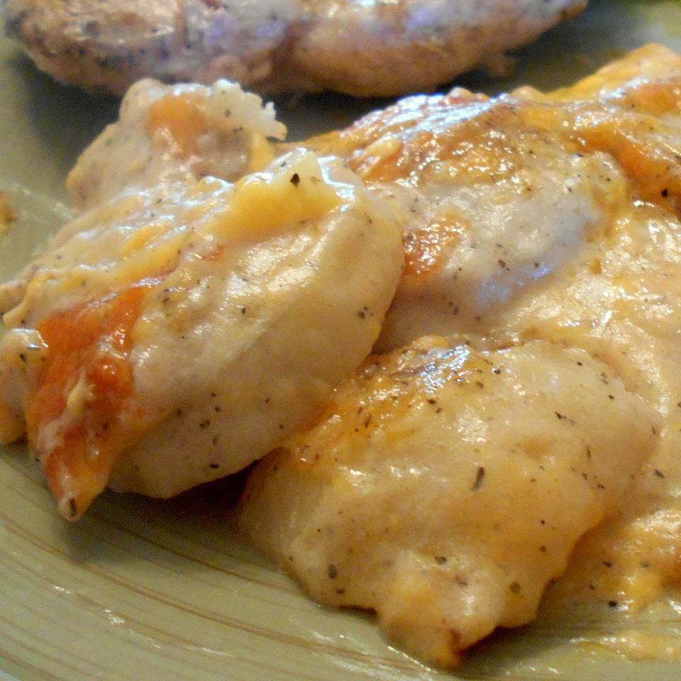 Garlic Cheddar Scalloped Potatoes