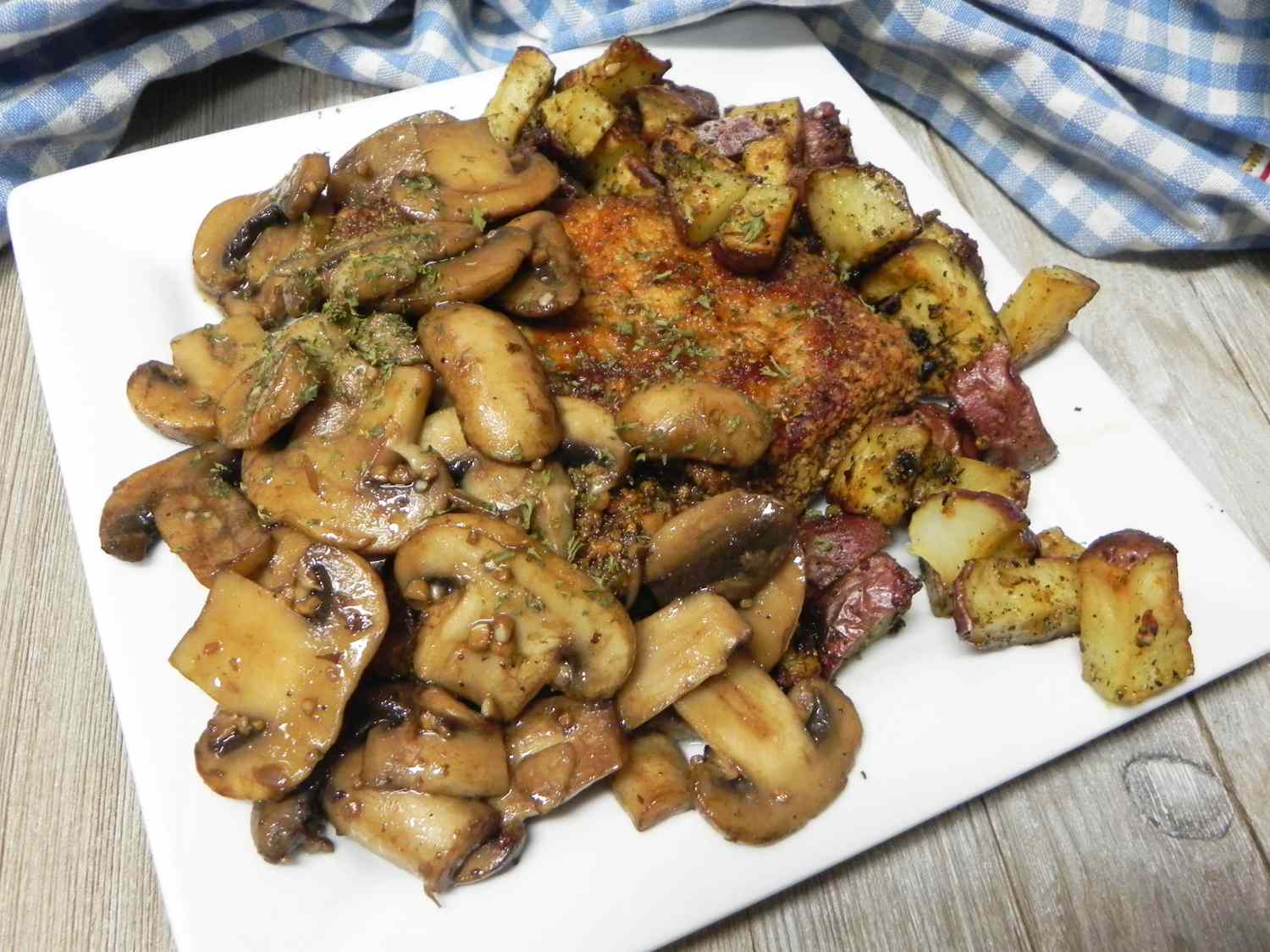 Garlic Sautéed Balsamic Mushrooms