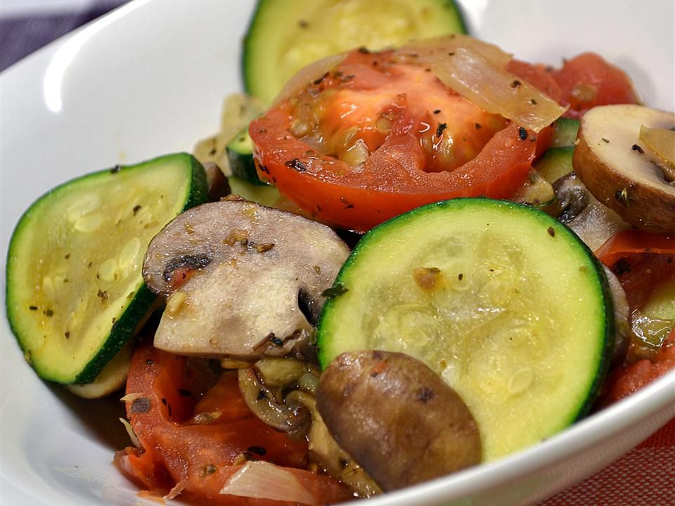 Garlic Sautéed Zucchini and Tomatoes