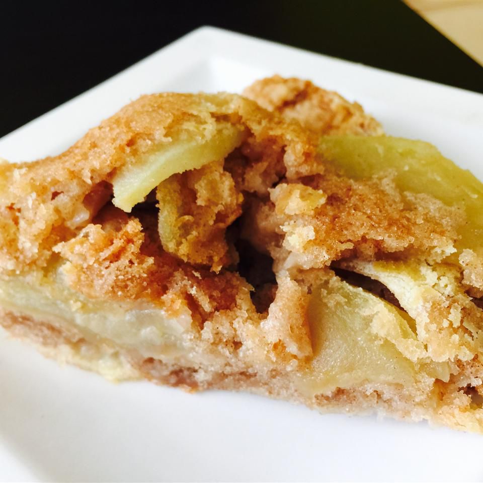 German Apple Cinnamon Cake