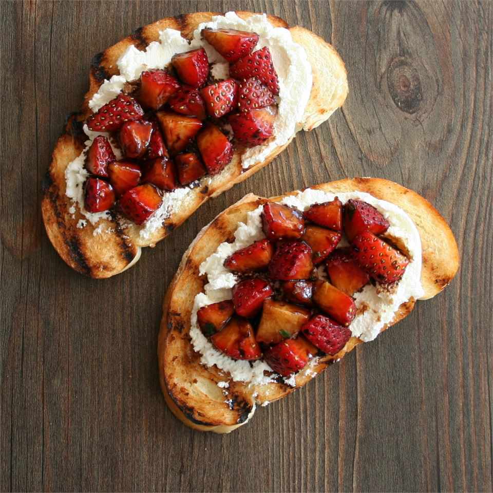 Goat Cheese Strawberry Bruschetta