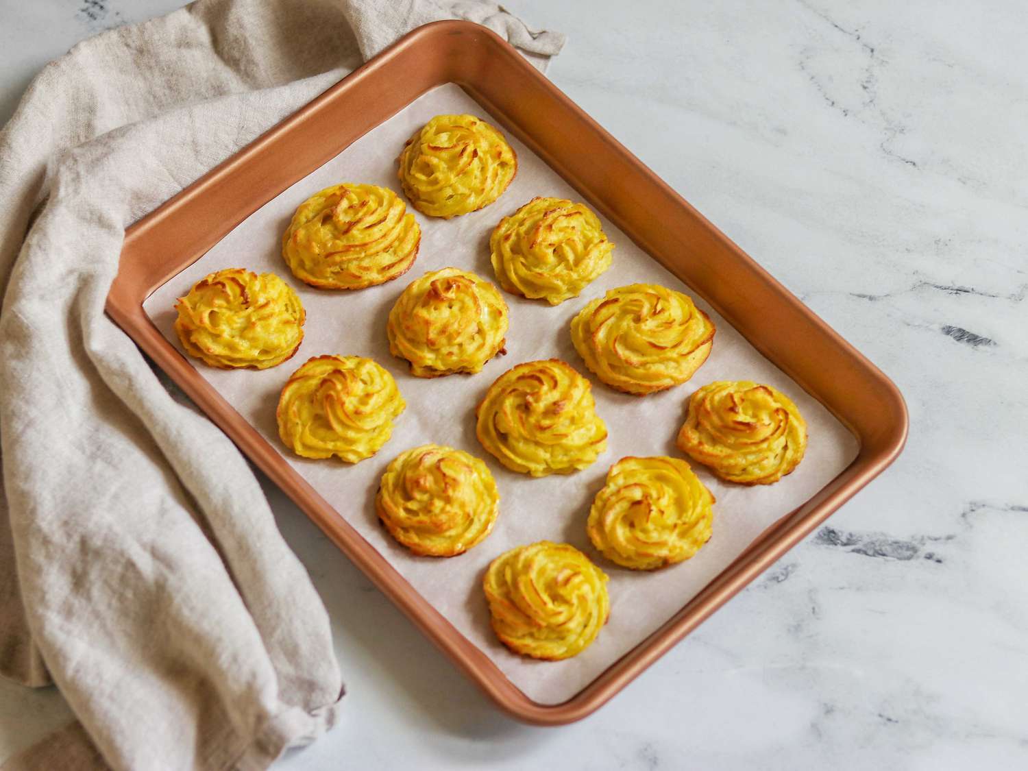 Golden Piped Mashed Potatoes