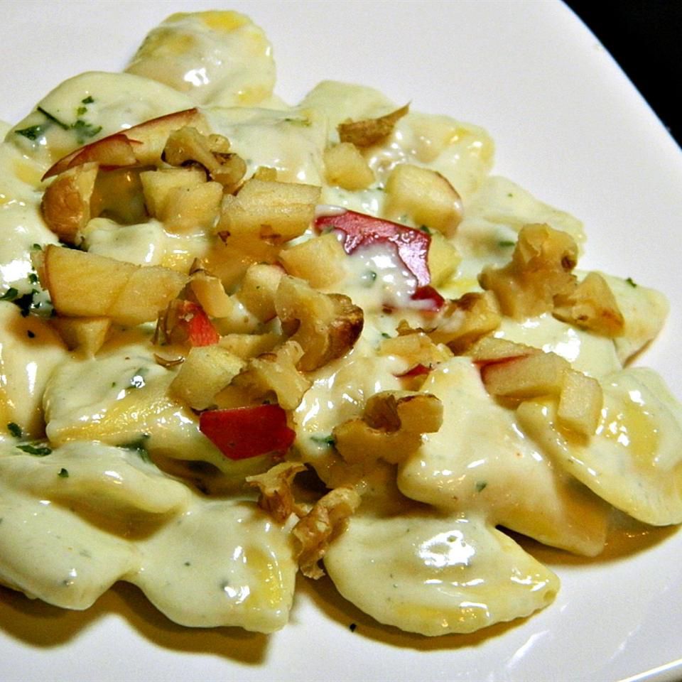 Gorgonzola Cream Sauce with Mini Ravioli