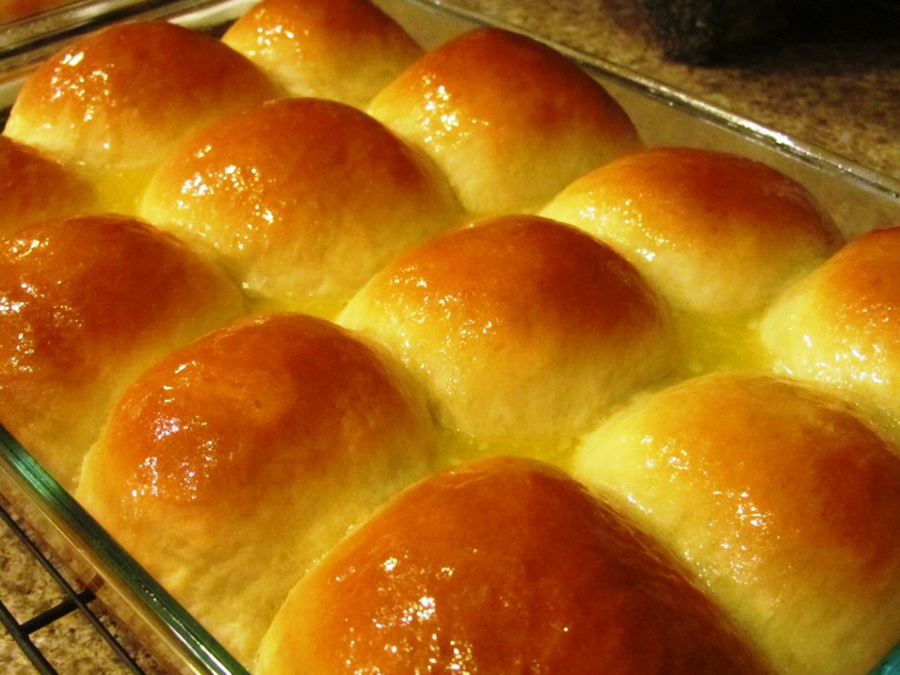 Grandma's Classic Yeast Rolls