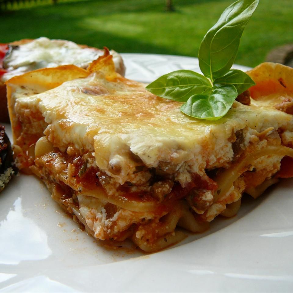 Grandma's Creamy Sour Cream Lasagna