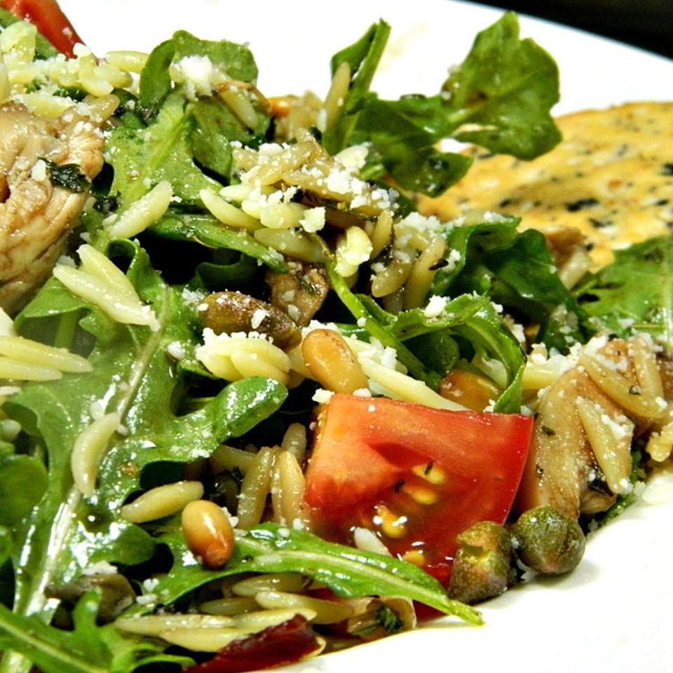 Grilled Chicken Florentine Salad with Orzo