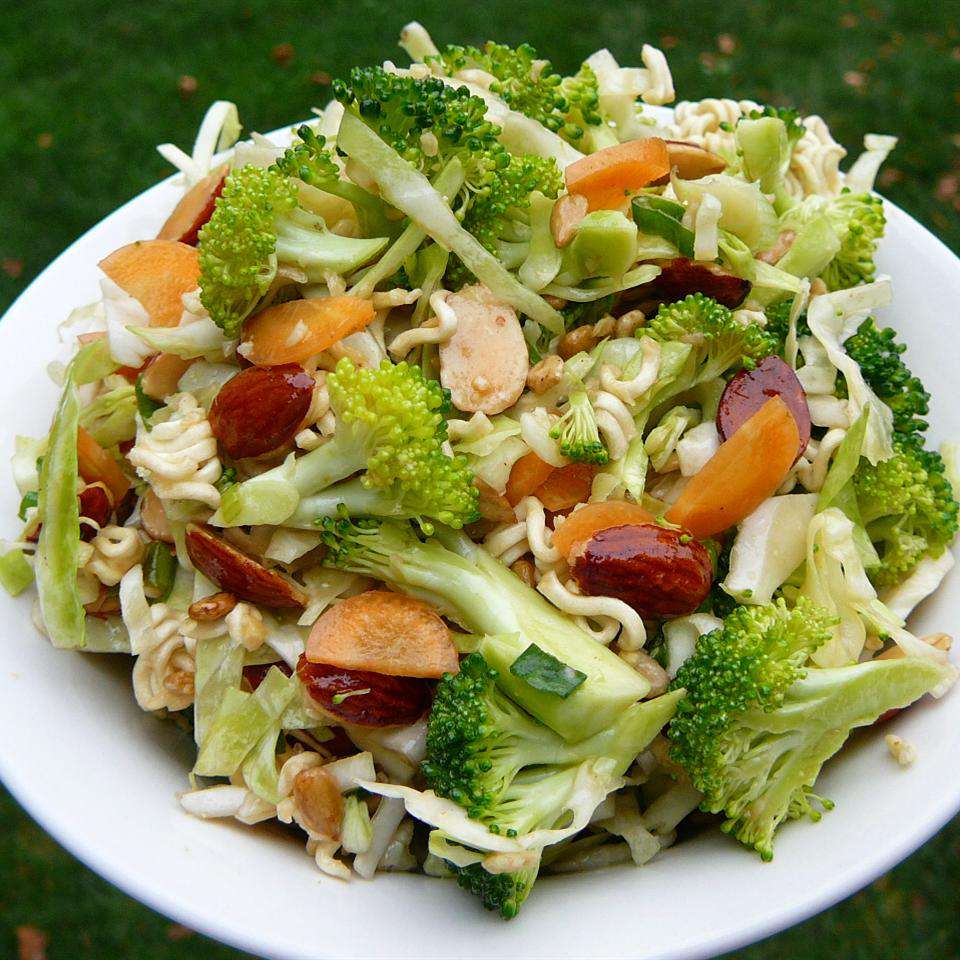 Hatter's Crunchy Salad