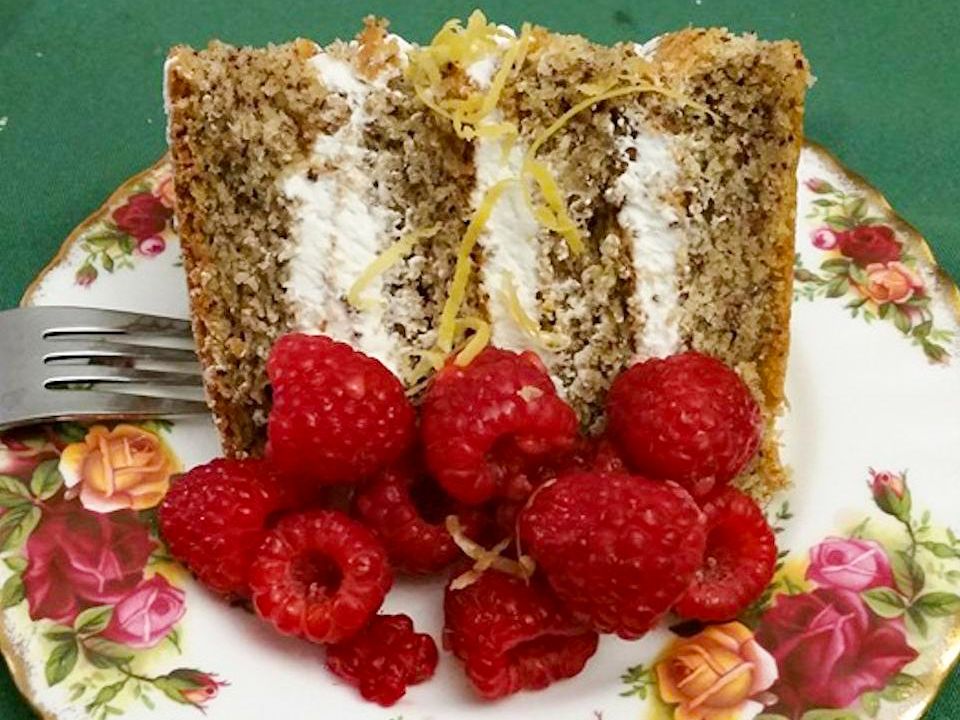 Hazelnut Flourless Cake