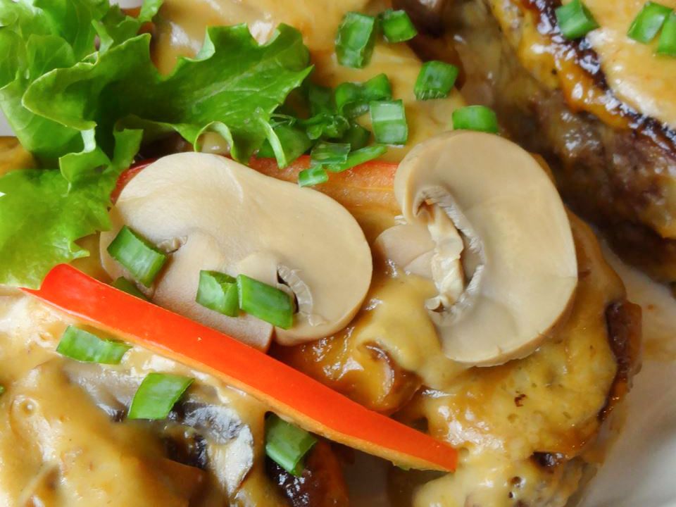 Hearty Amish-Style Salisbury Steak