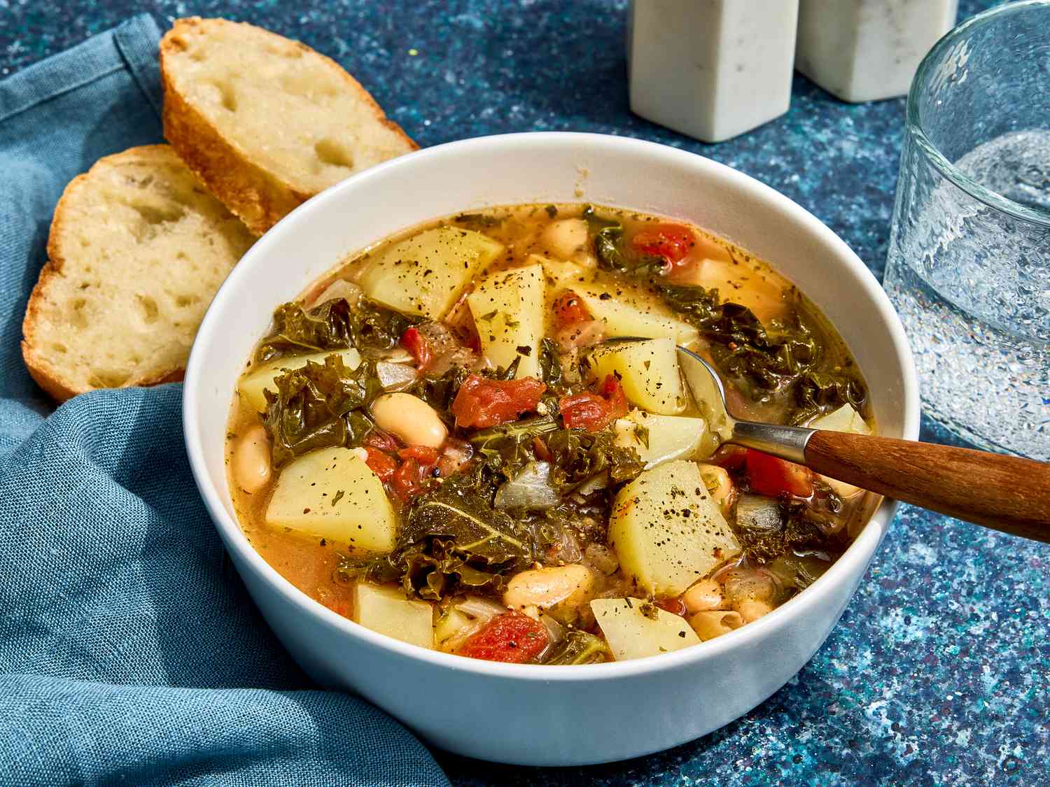 Hearty Kale and Bean Soup