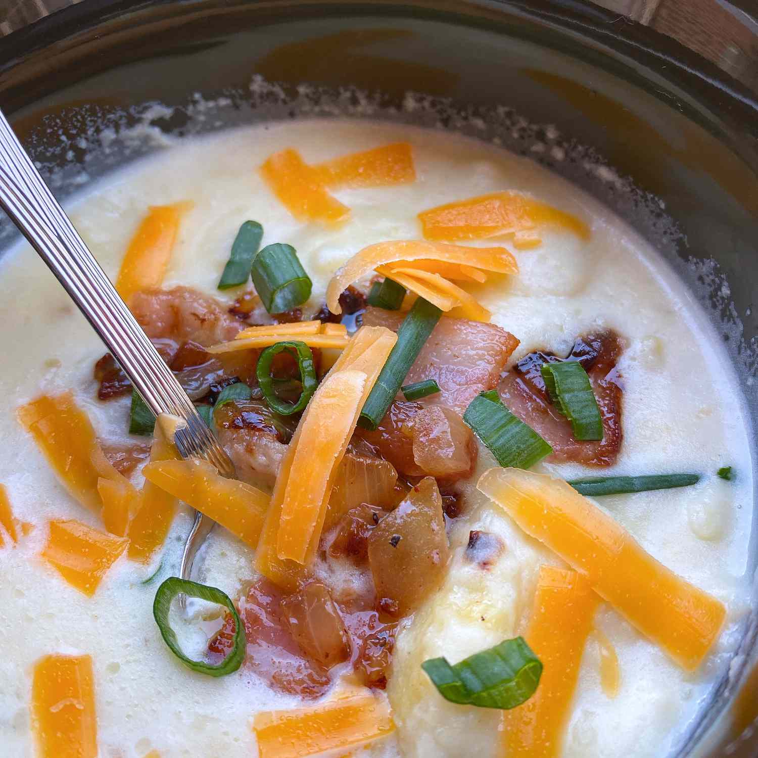 Instant Pot Bacon Cheddar Potato Soup