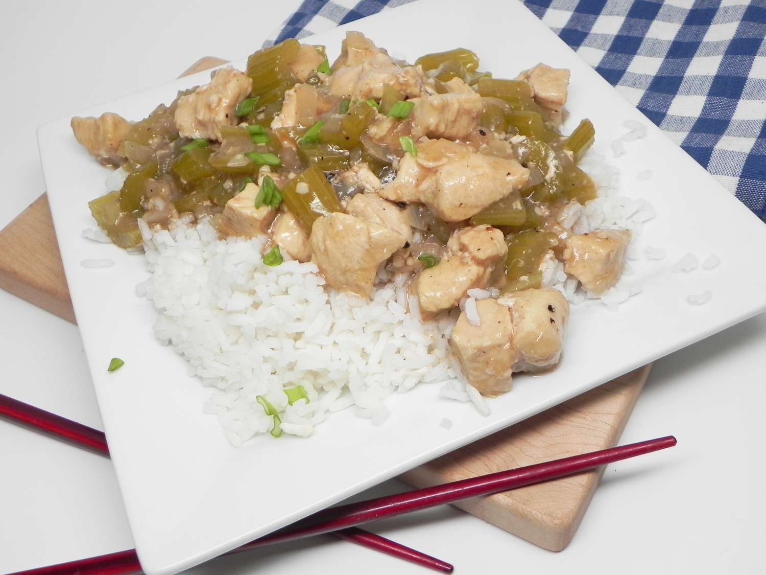 Instant Pot Black Pepper Chicken with Celery