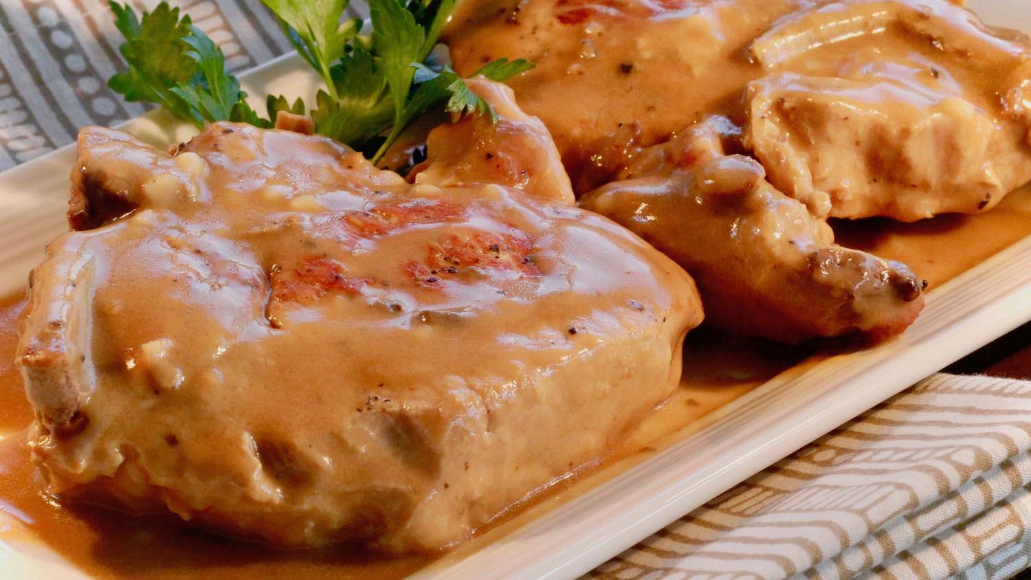 Instant Pot Pork Chops in Mushroom Gravy