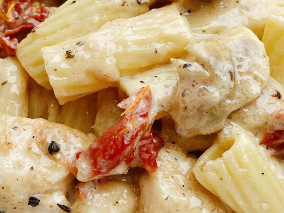 Italian Garlic Chicken Pasta