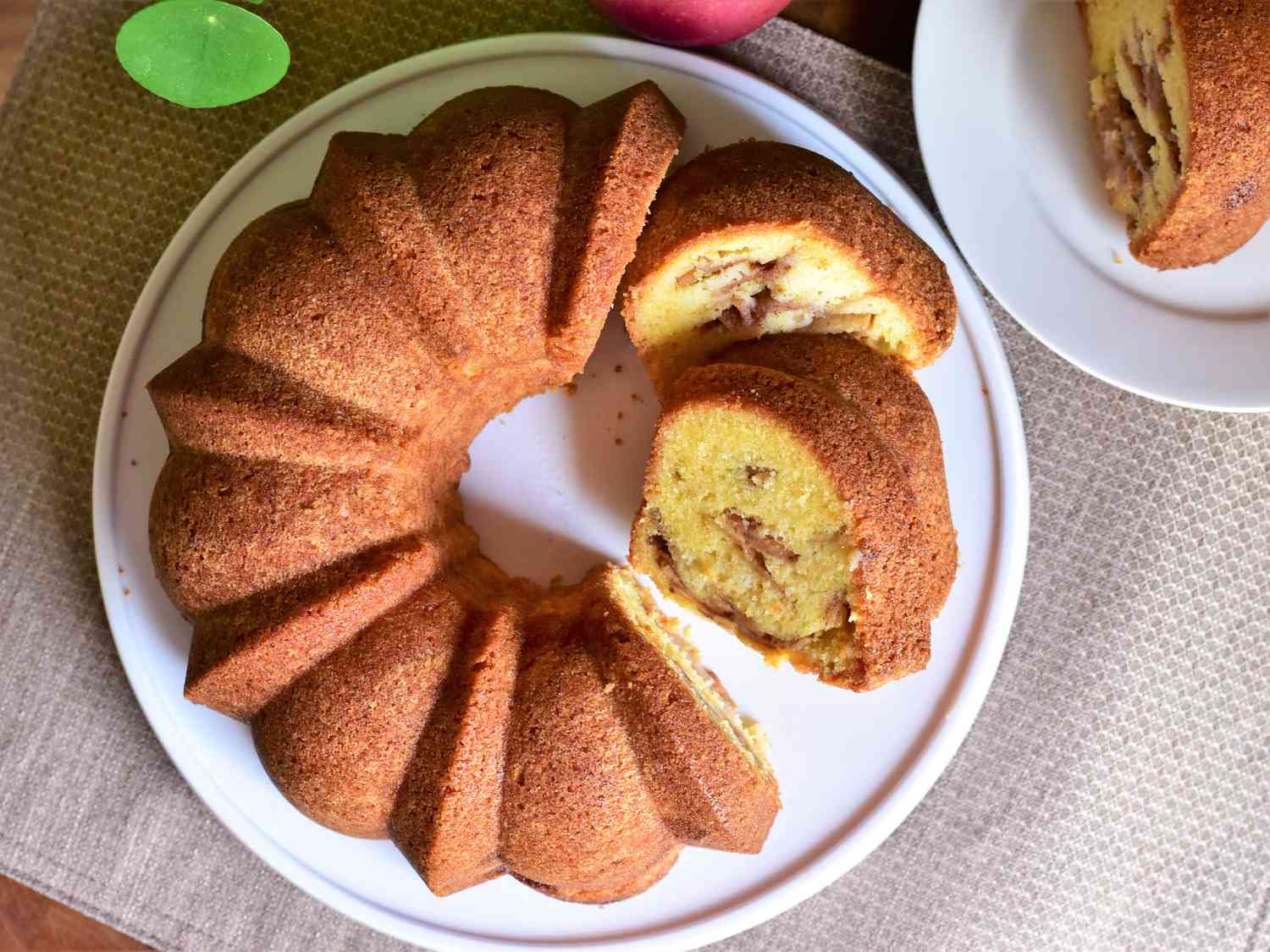 Jewish Apple Cinnamon Cake