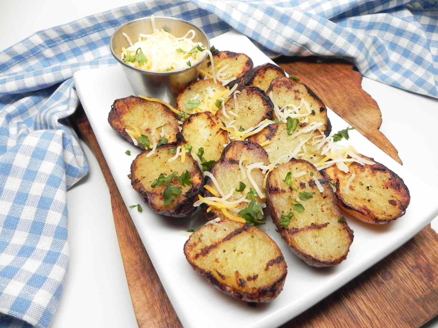 Lemon Garlic Greek Potatoes