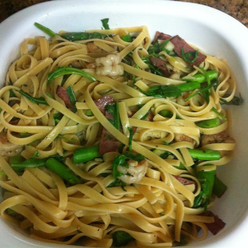 Linguine with Asparagus and Bacon
