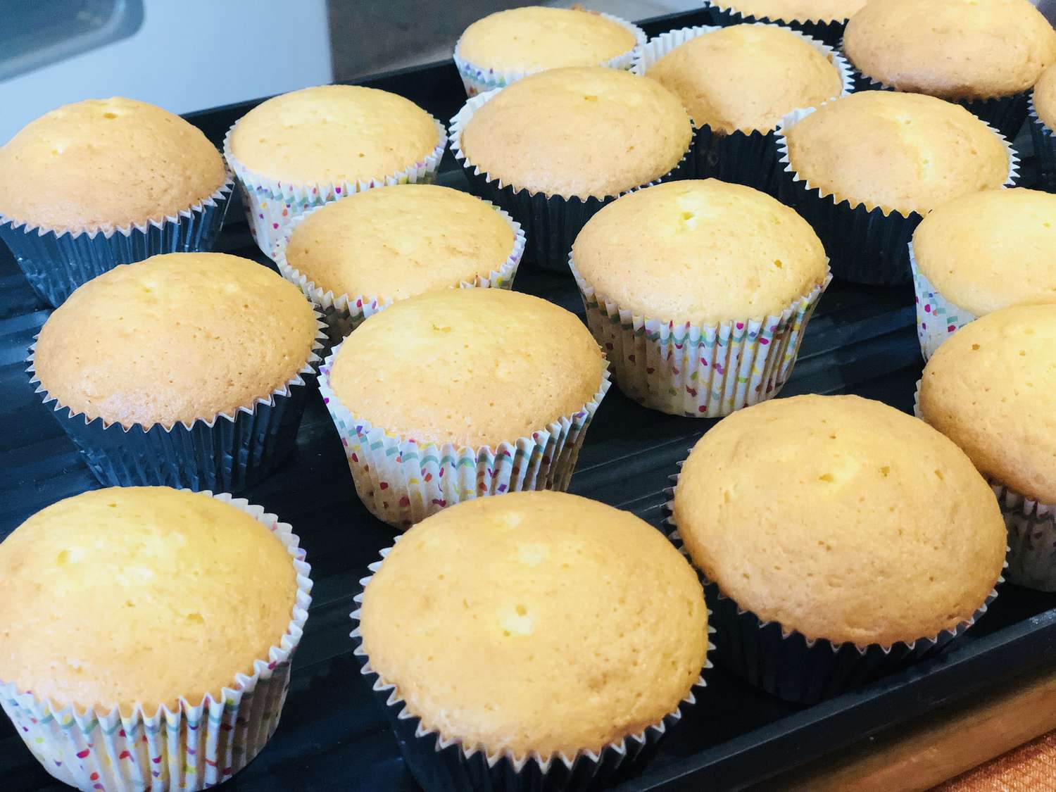 Mamon Sponge Cakes