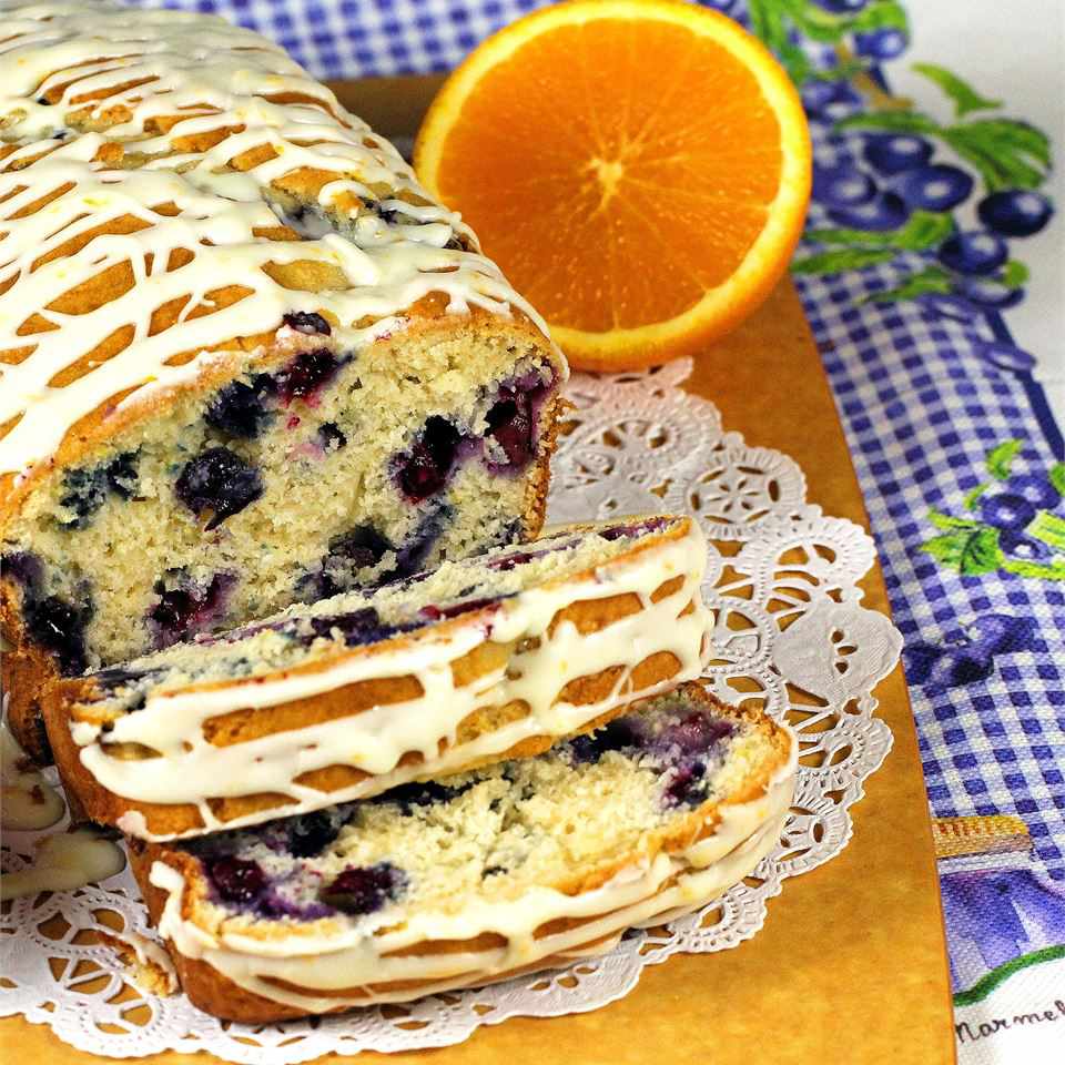 Moist Blueberry Walnut Bread