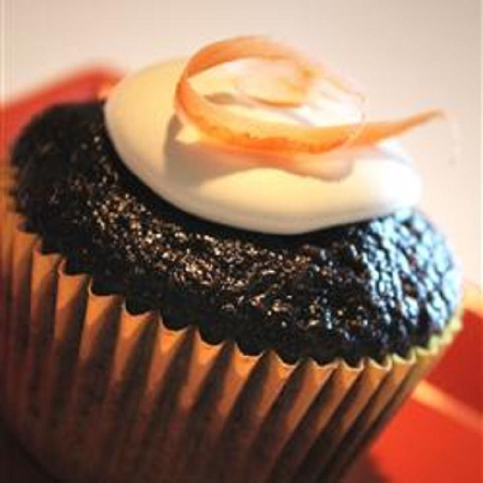 Moist Chocolate and Carrot Cupcakes with Cranberries