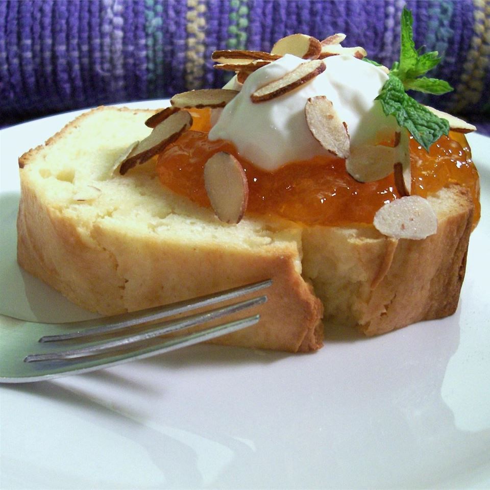 Moist Sour Cream Pound Cake