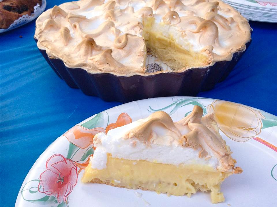 Mom's Classic Lemon Meringue Pie