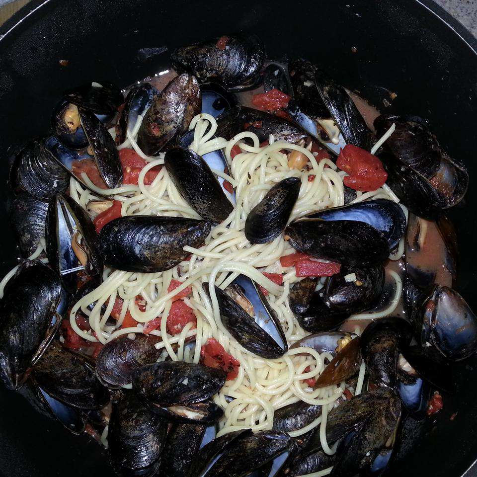 Mussels in Marinara Sauce