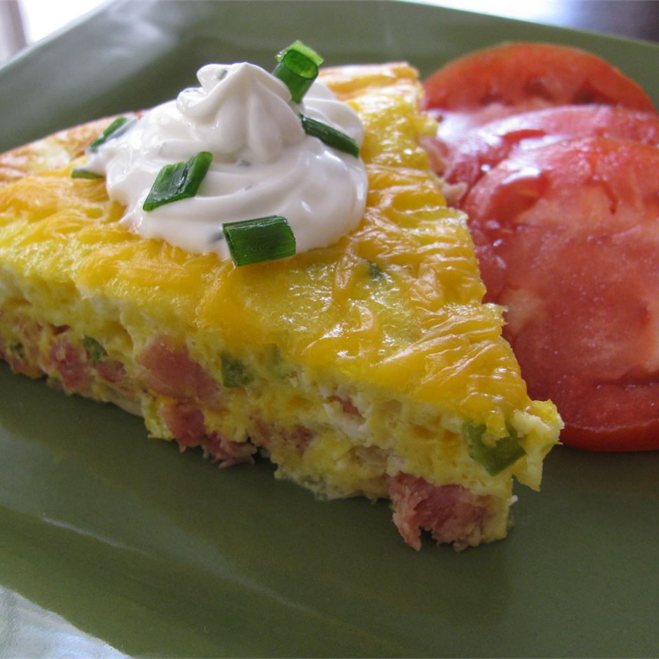 Oven-Baked Denver Omelet with Ham and Cheddar