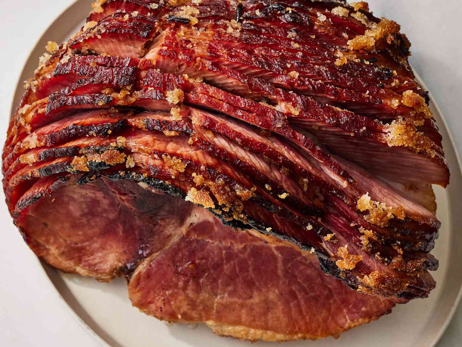 Oven-Baked Ham with Cloves and Brown Sugar