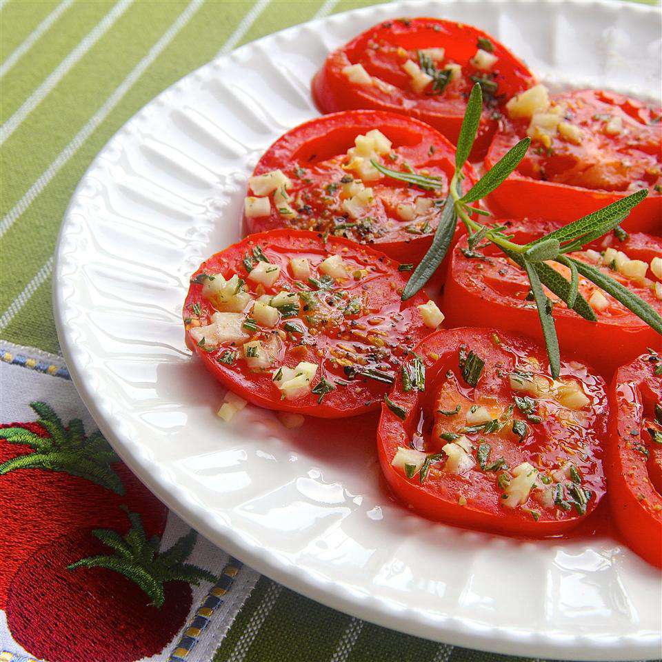 Oven-Baked Tomato Slices with Rosemary and Garlic
