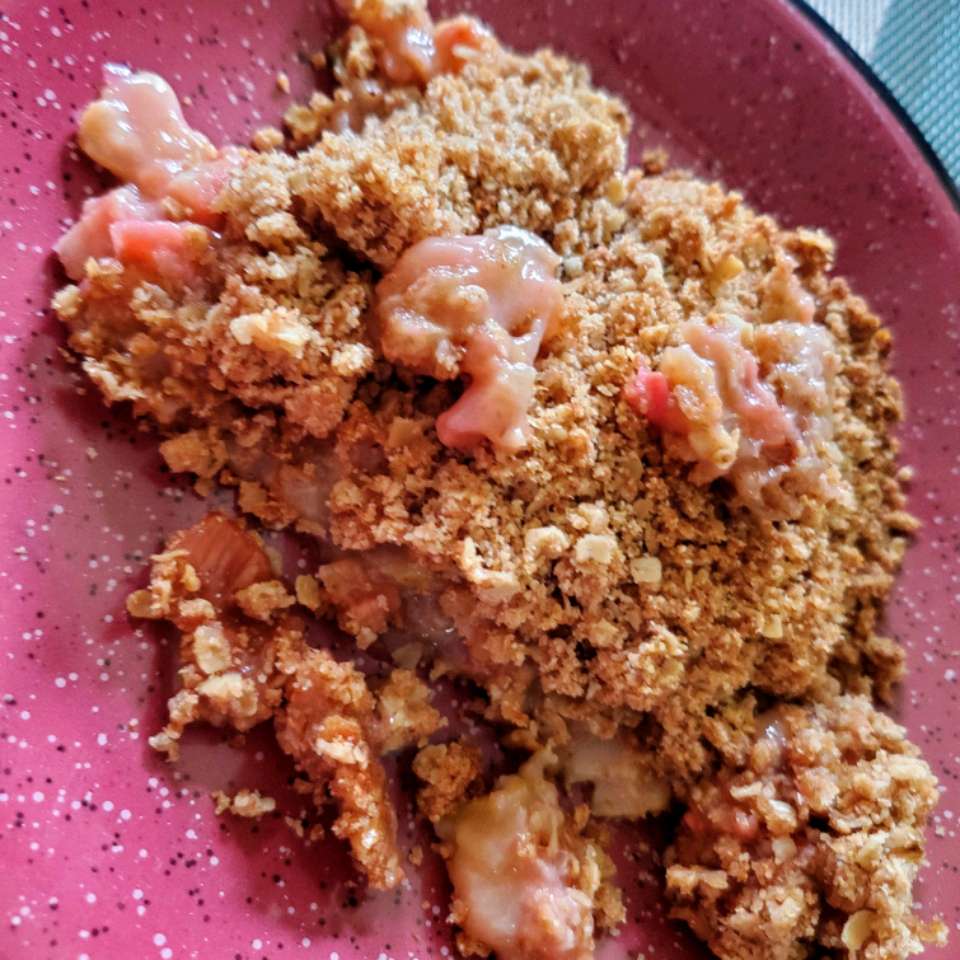 Peach and Rhubarb Crisp