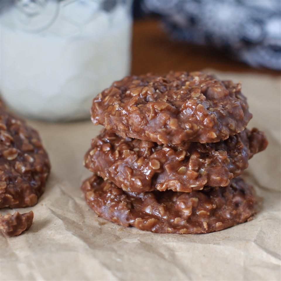 Peanut Butter Chocolate Oat Bites