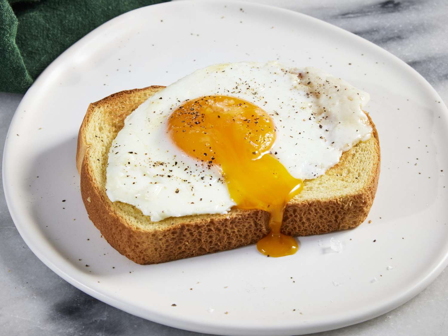 Perfectly Basted Eggs