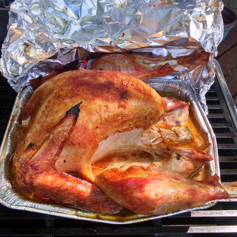 Perfectly Grilled Whole Turkey