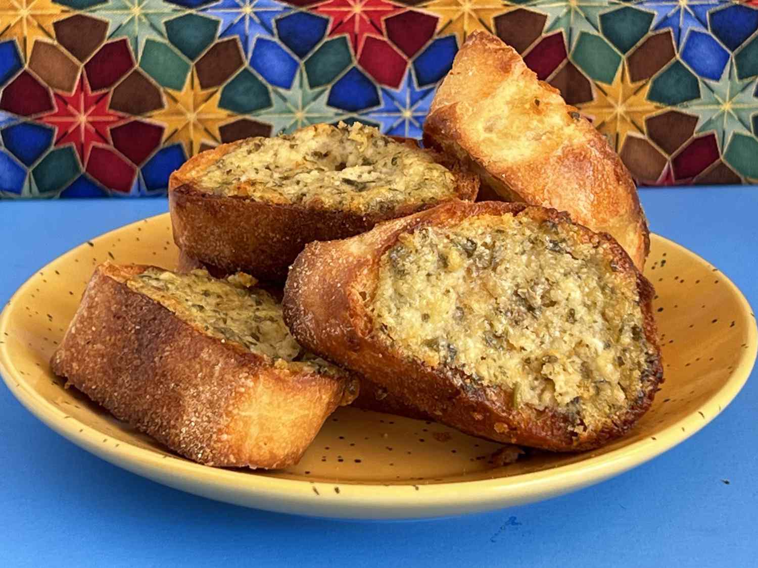 Pesto Basil Bread Rounds