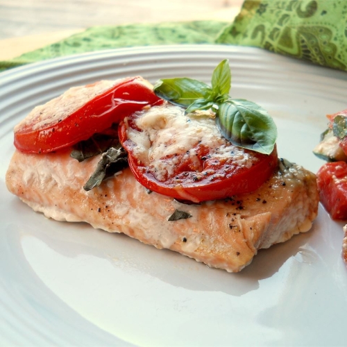 Basil Tomato-Glazed Salmon