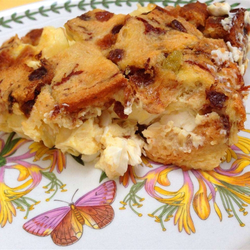 Cinnamon Apple Raisin French Toast Strata