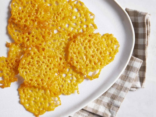 Keto Cheese Crisps