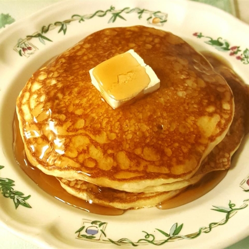 Mom's Fluffy Pancakes