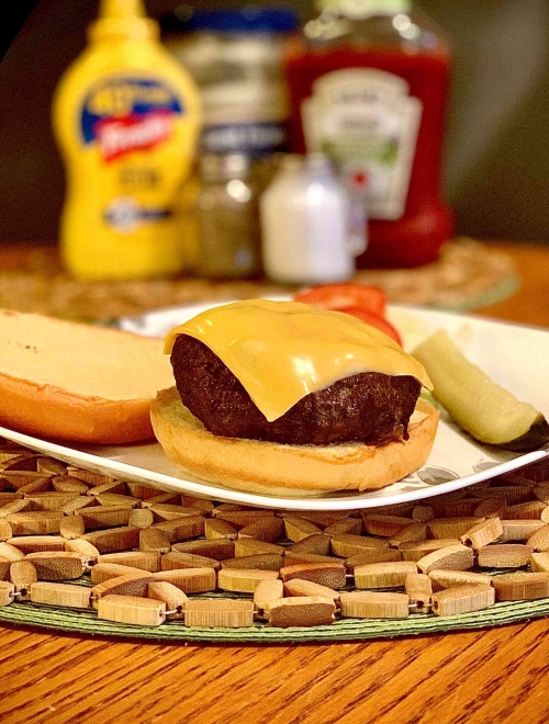 Perfect Air Fryer Cheeseburgers