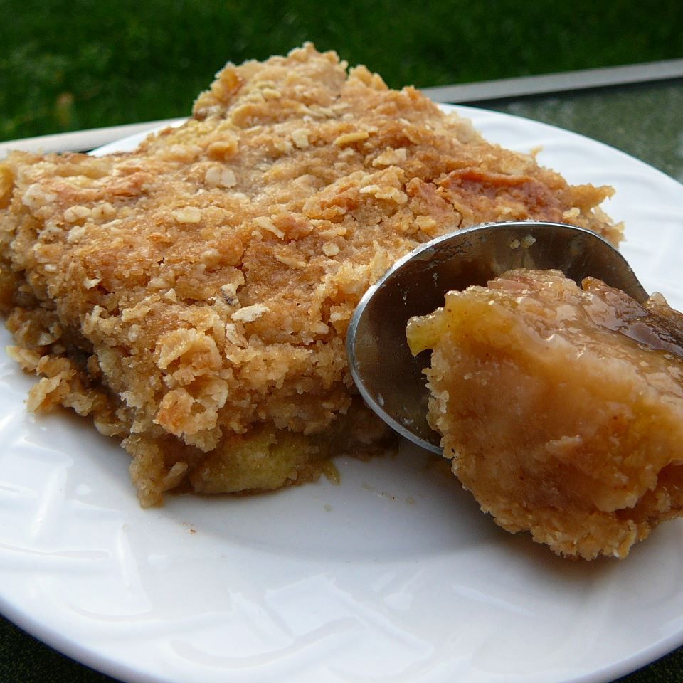 Rhubarb Oat Crumble