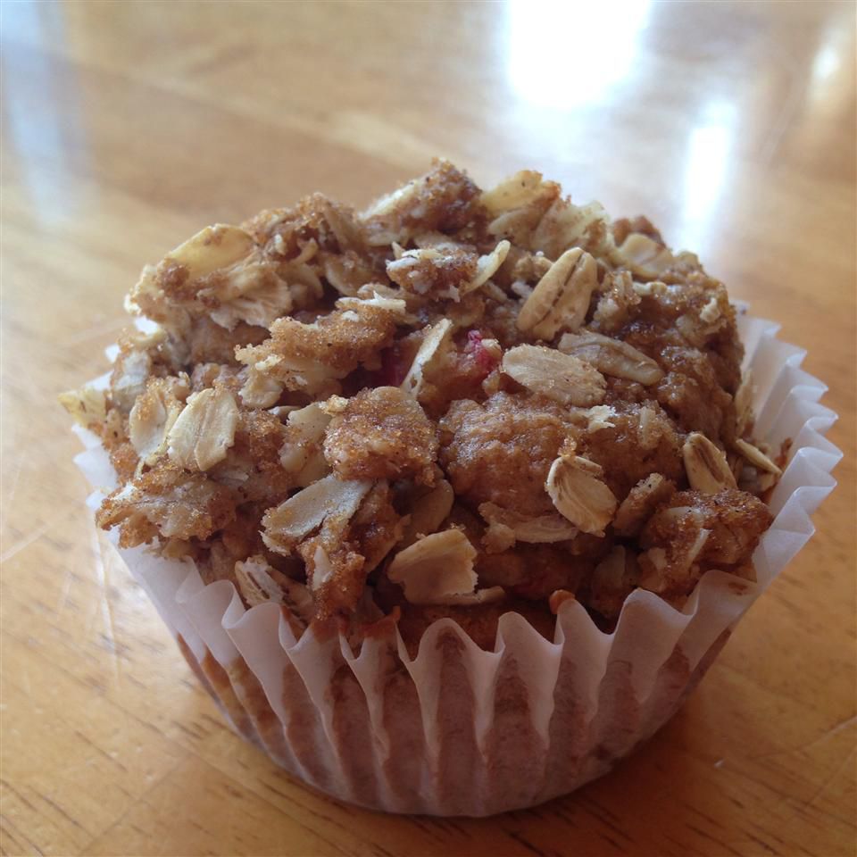 Rhubarb Oat Muffins