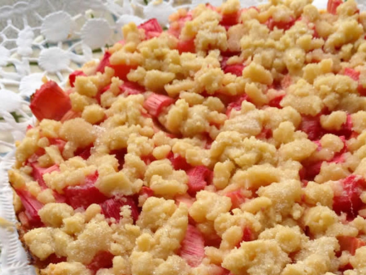 Rhubarb Streusel Cake